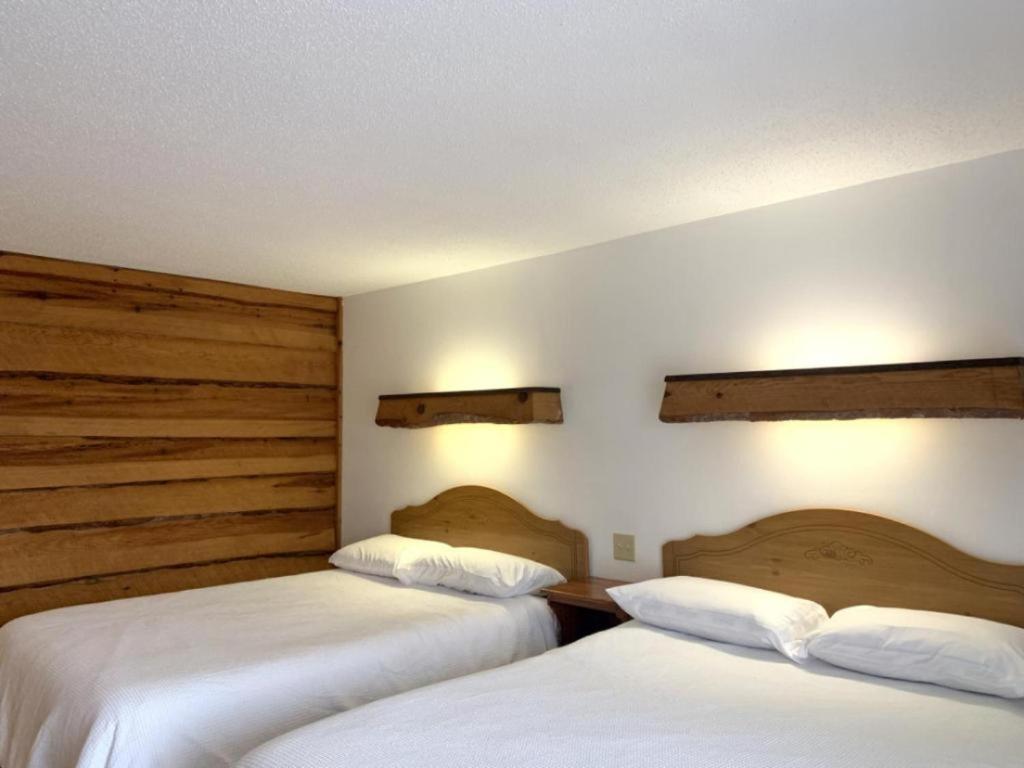 Bridge Inn Tomhawk - 2Nd Floor, 1 King Size Bed, Balcony, River View Tomahawk Εξωτερικό φωτογραφία